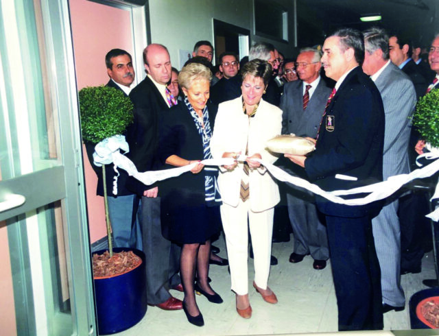 inaugurazione di un reparto nel 1998