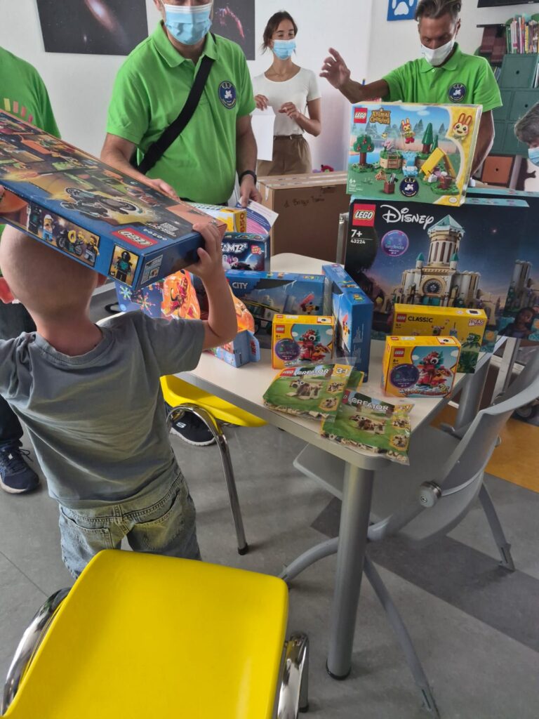 Donazione LEGO Oncoematologia Pediatrica Verona